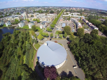Luchtfoto met het winkelcentrum