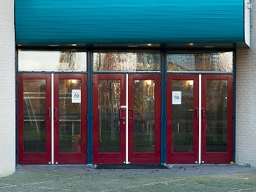 symboliek/de rode deuren